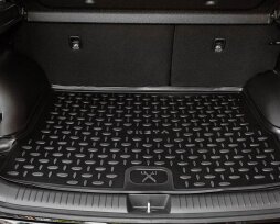 Чистота и удобство: какой коврик в багажник купить