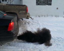 Черный дым из выхлопной трубы бензинового двигателя: что значит, причины, как устранить проблему