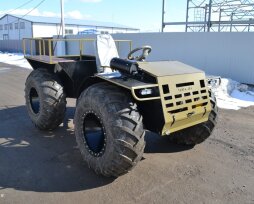 Где используется гусеничный снегоболотоход?