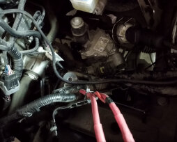 Прокачка сцепления Лада Х-Рей — можно ли сделать самому, инструкция