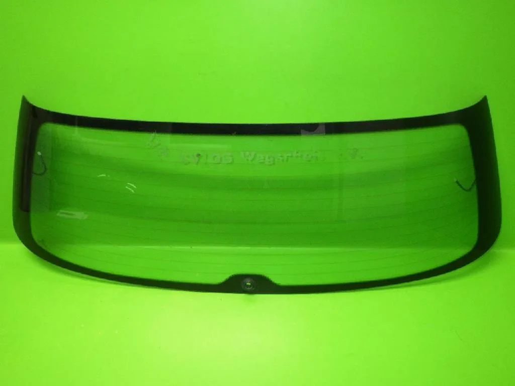 Заднее стекло Пассат Б5