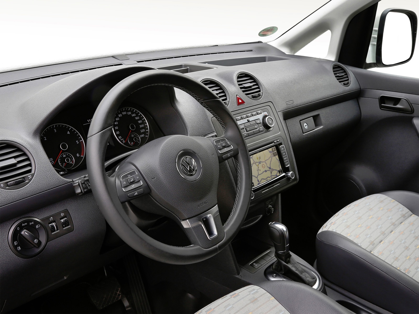 Интерьер Volkswagen Caddy