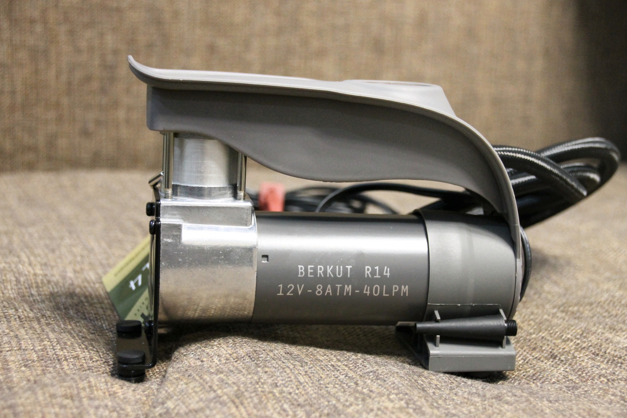 Автомобильный компрессор BERKUT R14