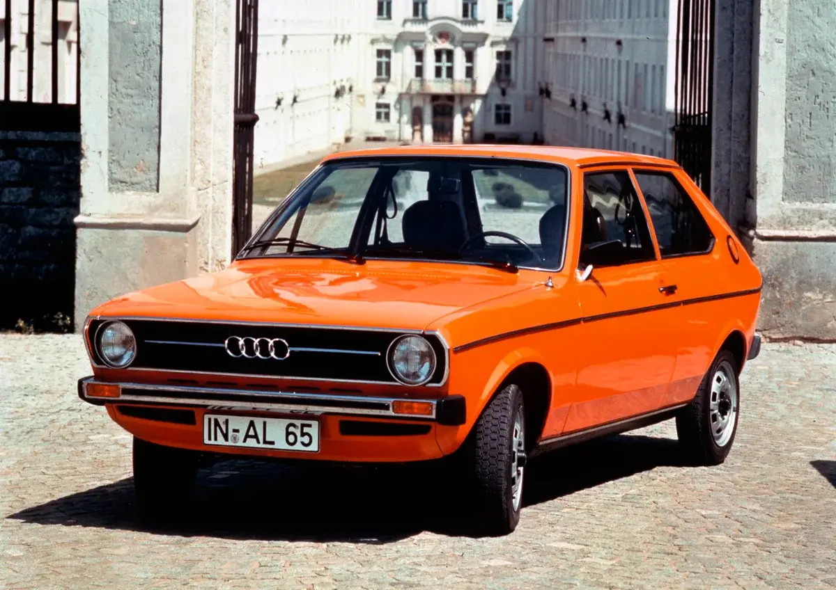 Автомобиль Audi 50