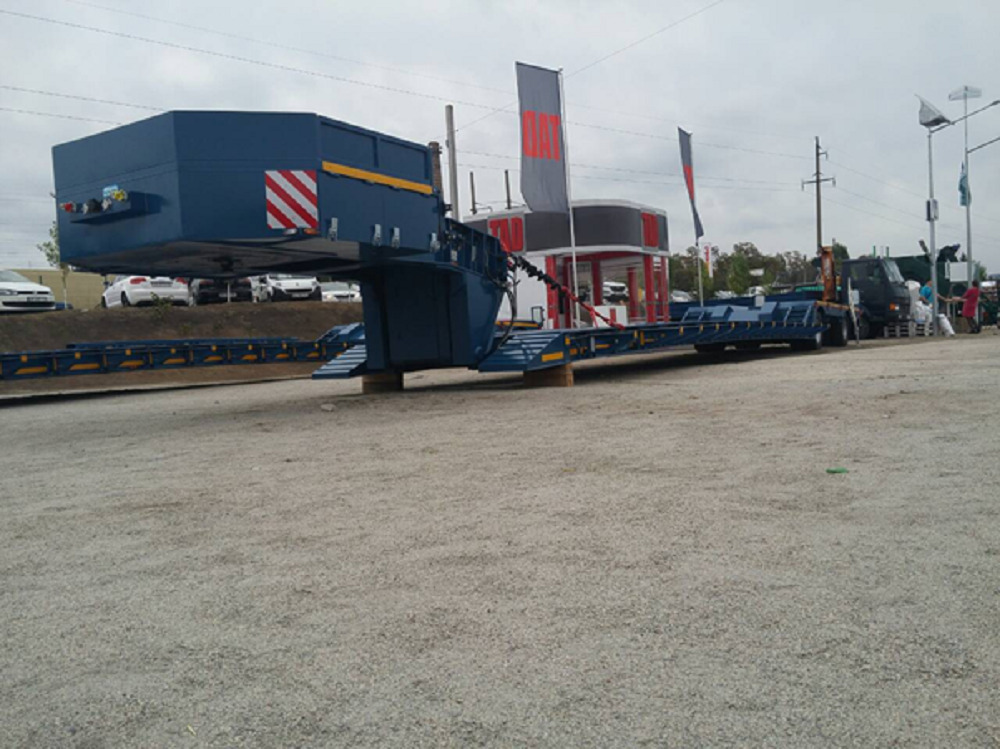 perevozka-vystavochnogo-oborudovaniya