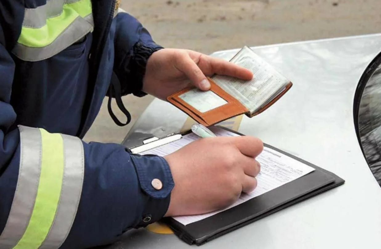 Переоформление штрафа ГИБДД на другого водителя