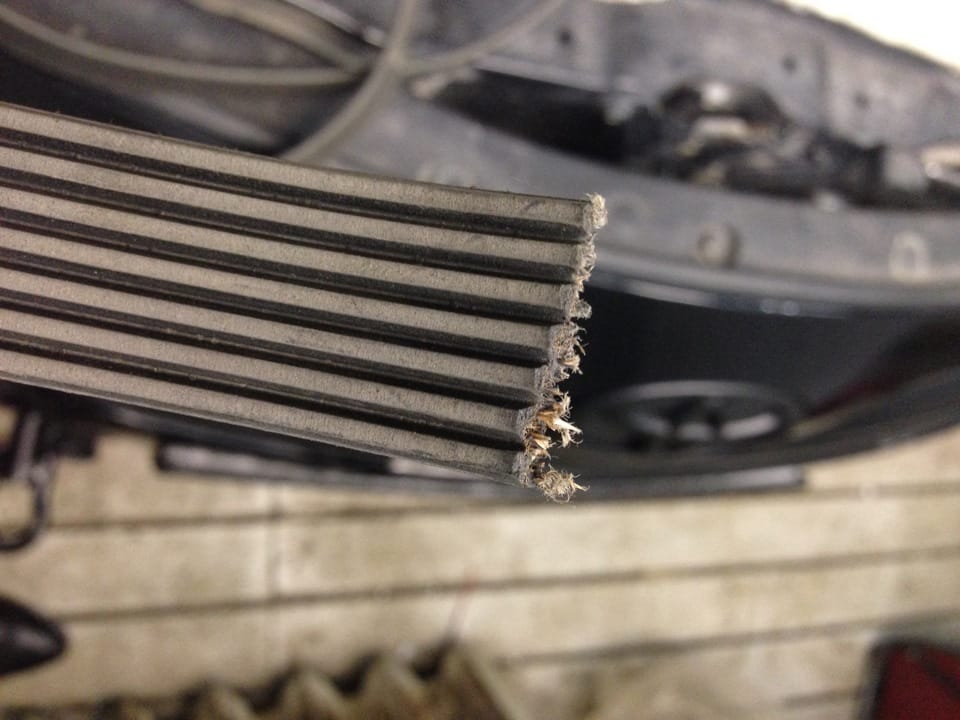 Порвался ремень генератора Лада Гранта