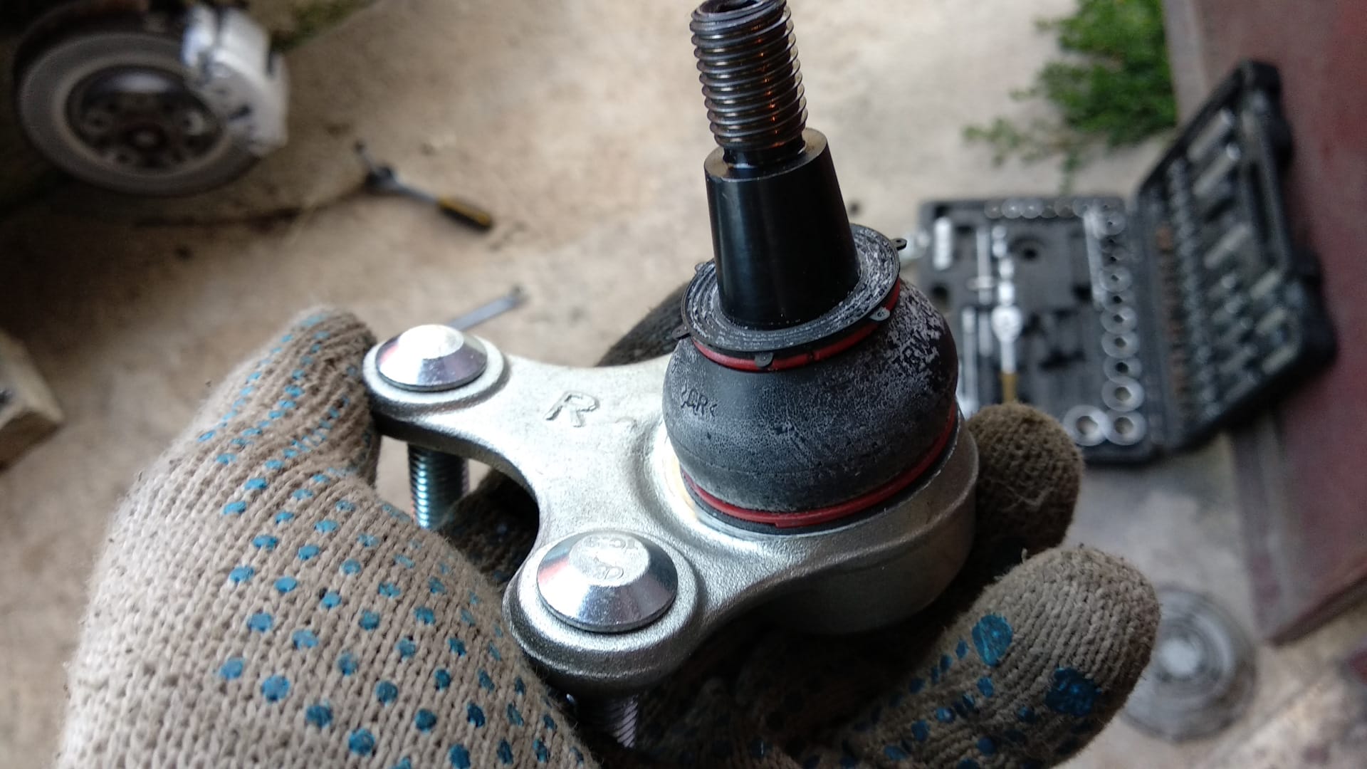 Фольксваген Пассат Б3 замена шаровых опор