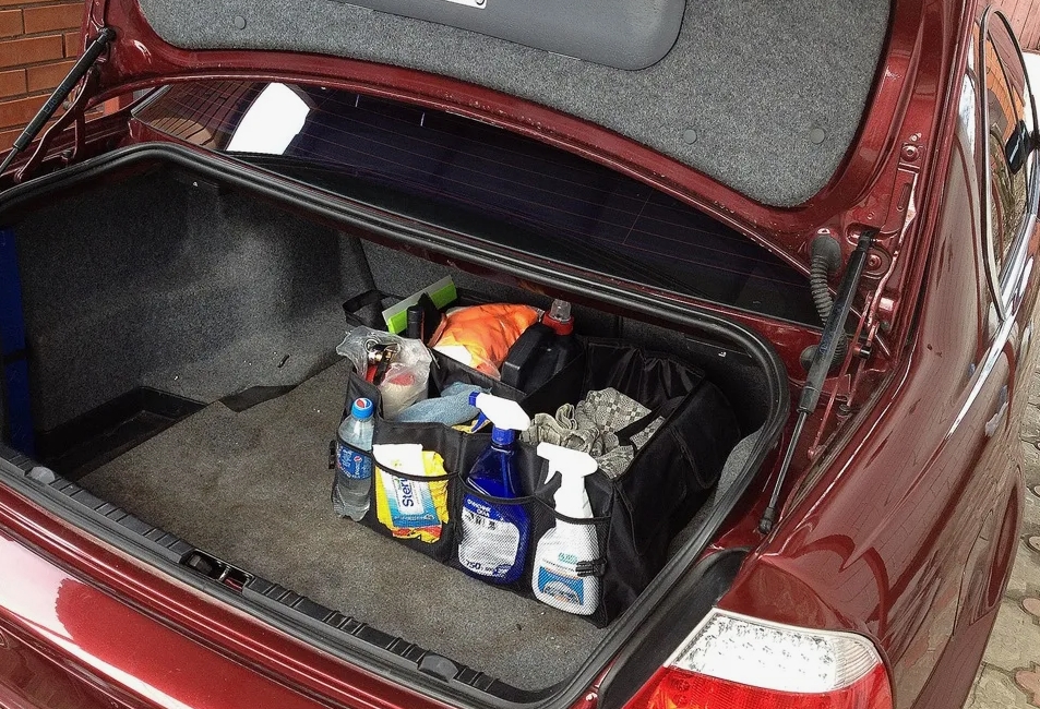 Что должно быть в багажнике автомобиля_лого