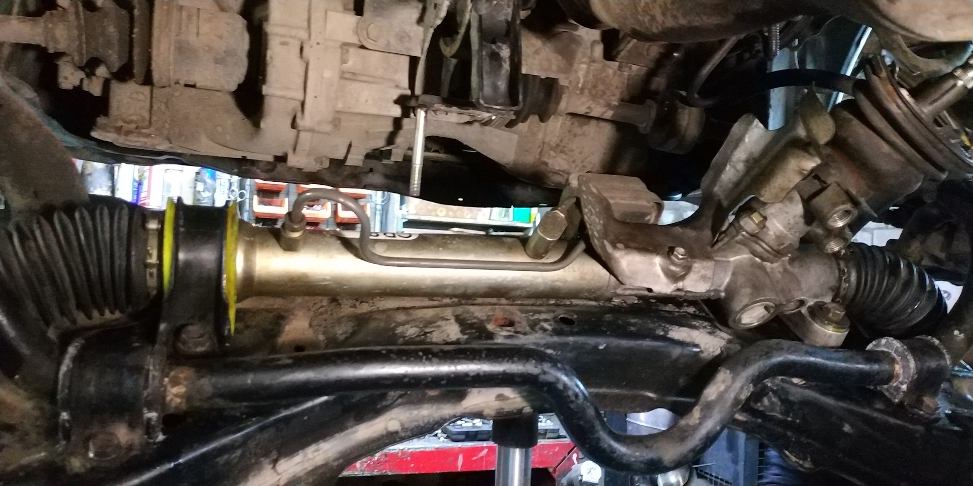 Как поменять рулевую рейку на Тойота Корса