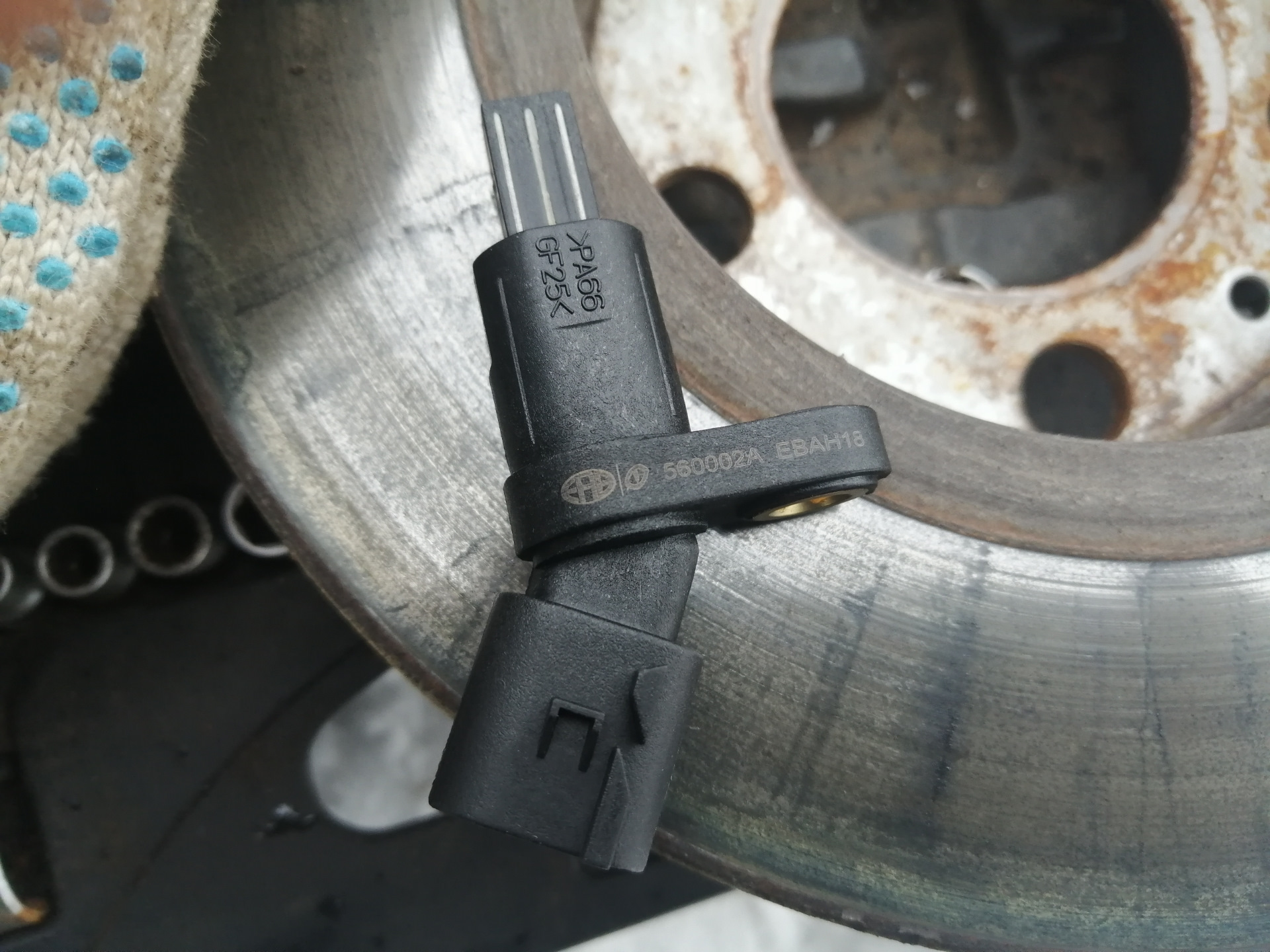 Замена датчика АБС Фольксваген Бора