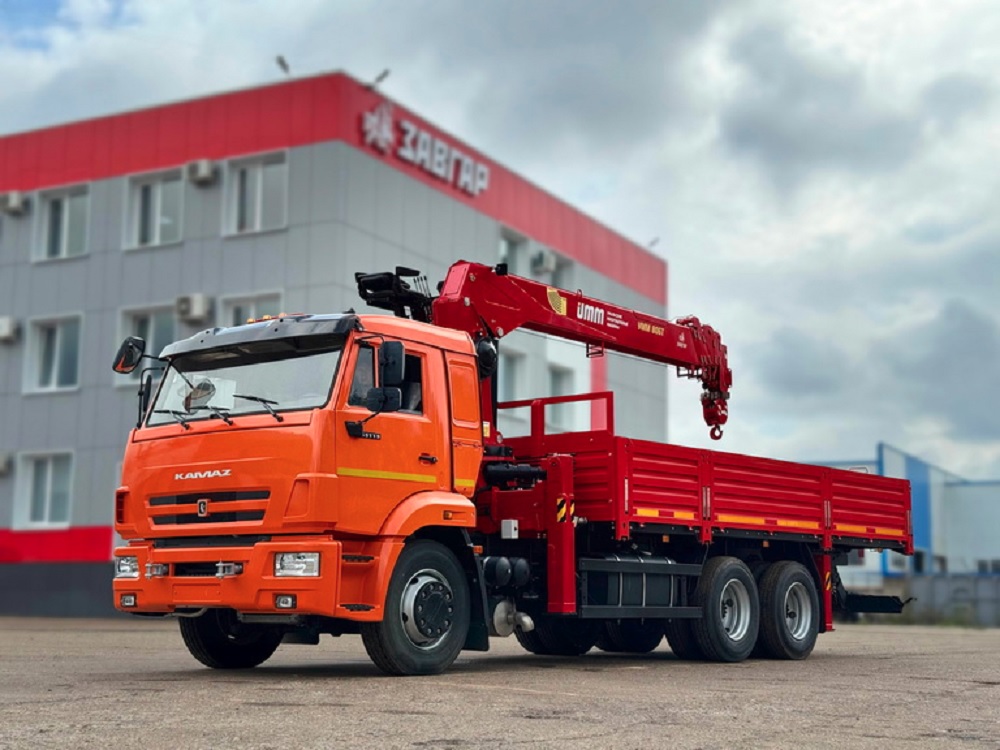 Автомобиль с КМУ